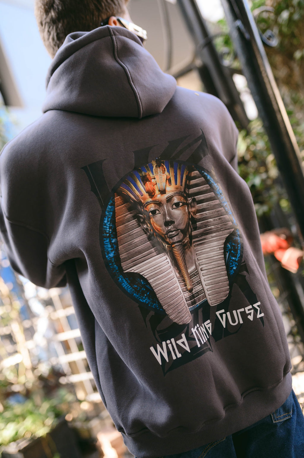 KING TUT