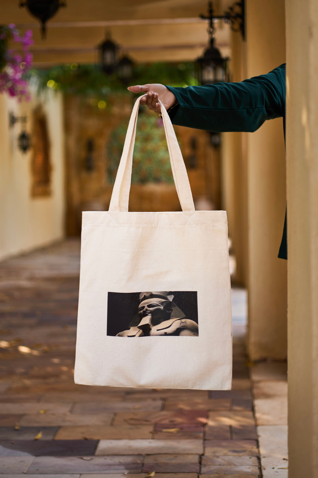 KING RAMSES ll TOTE BAG